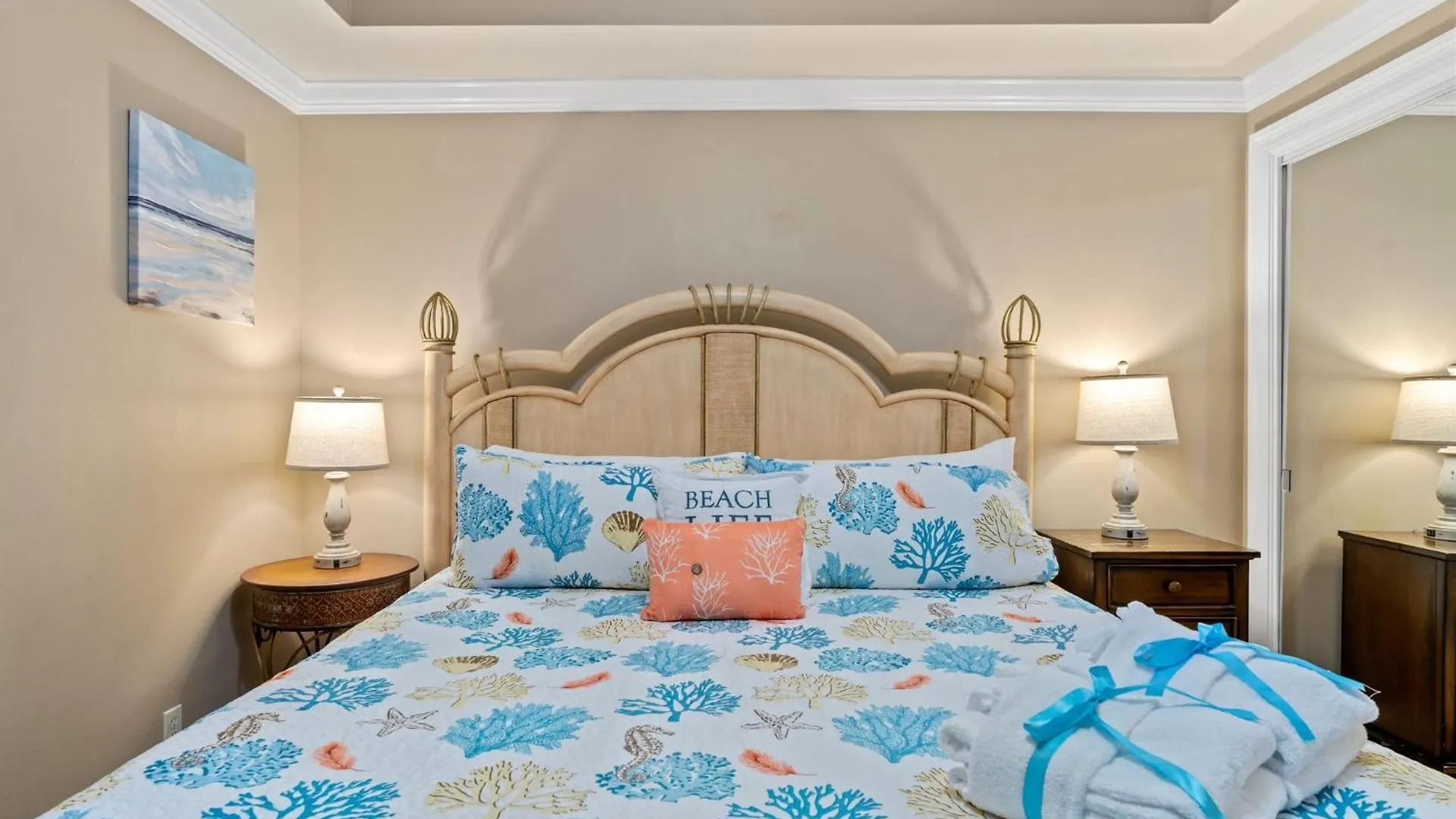 Holiday home Right Across The Street From Pier Park! 2 Pools Overlooking Gulf!Next To Pier Panama City Beach
